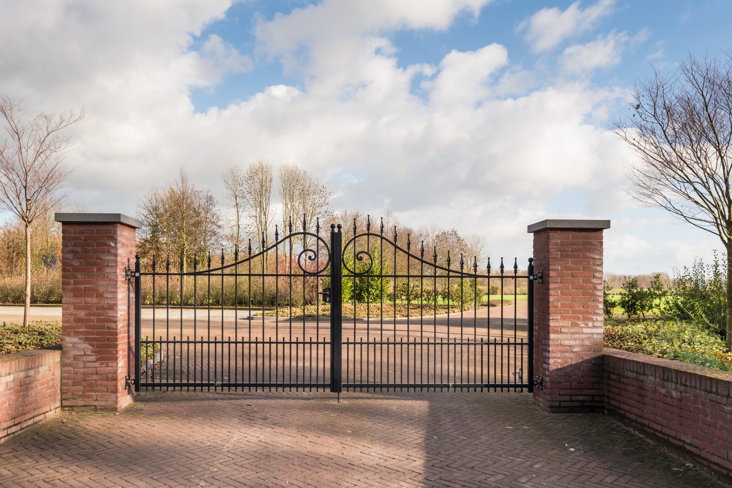 Locked iron manual gate