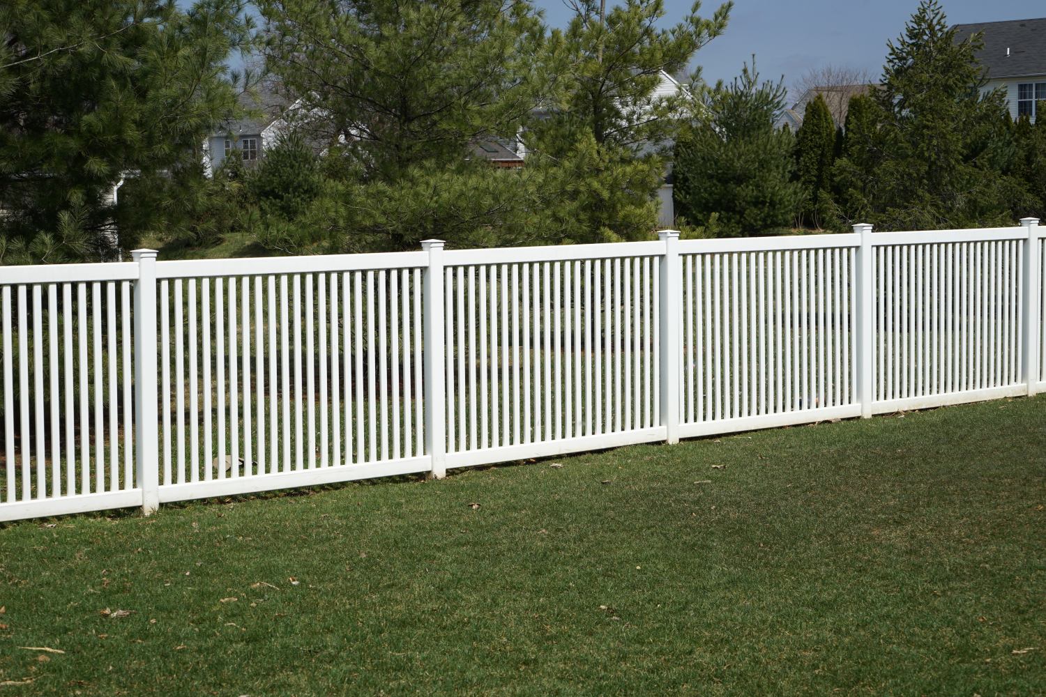 Residential White Vinyl Fencing